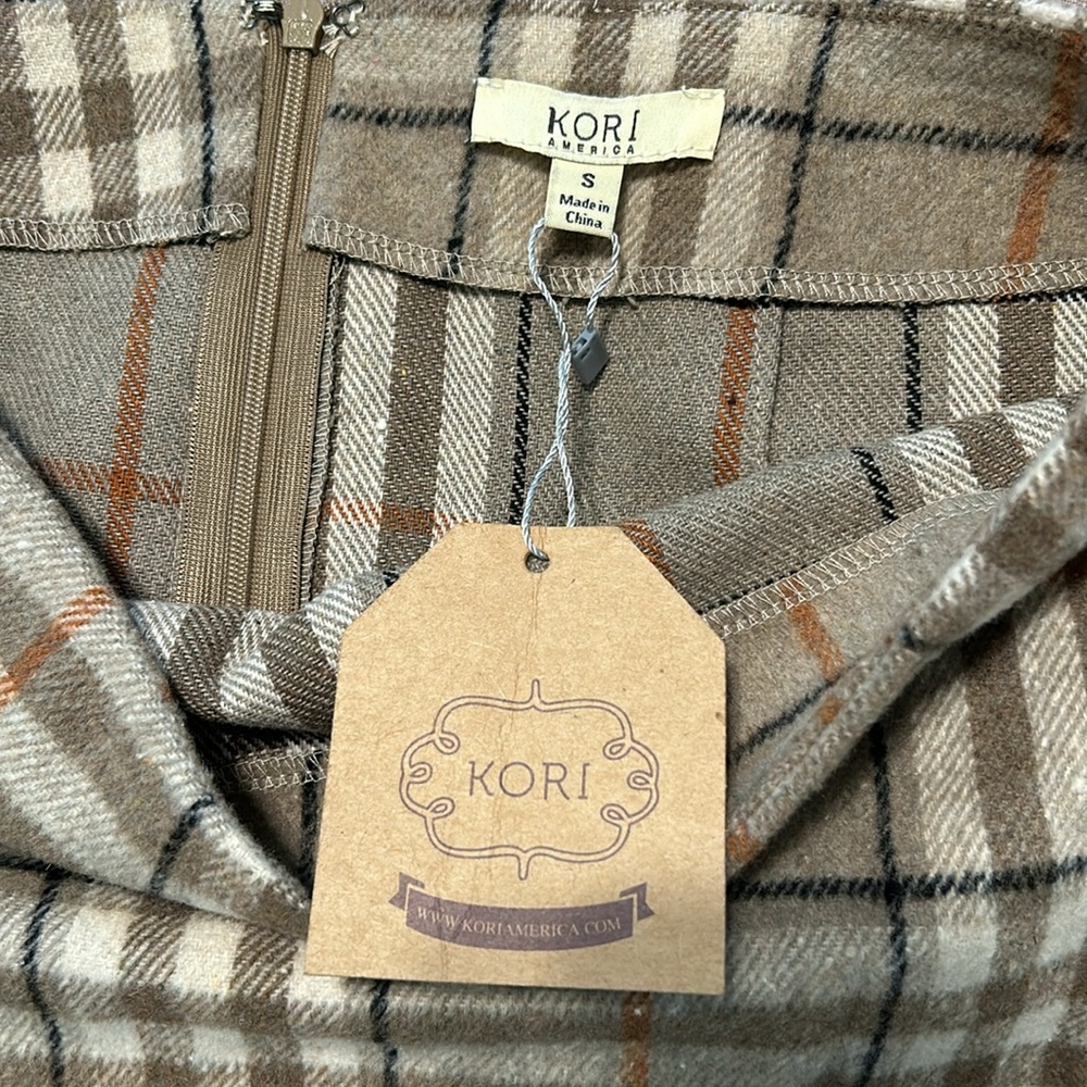 Plaid skirt - Picture 4 of 5
